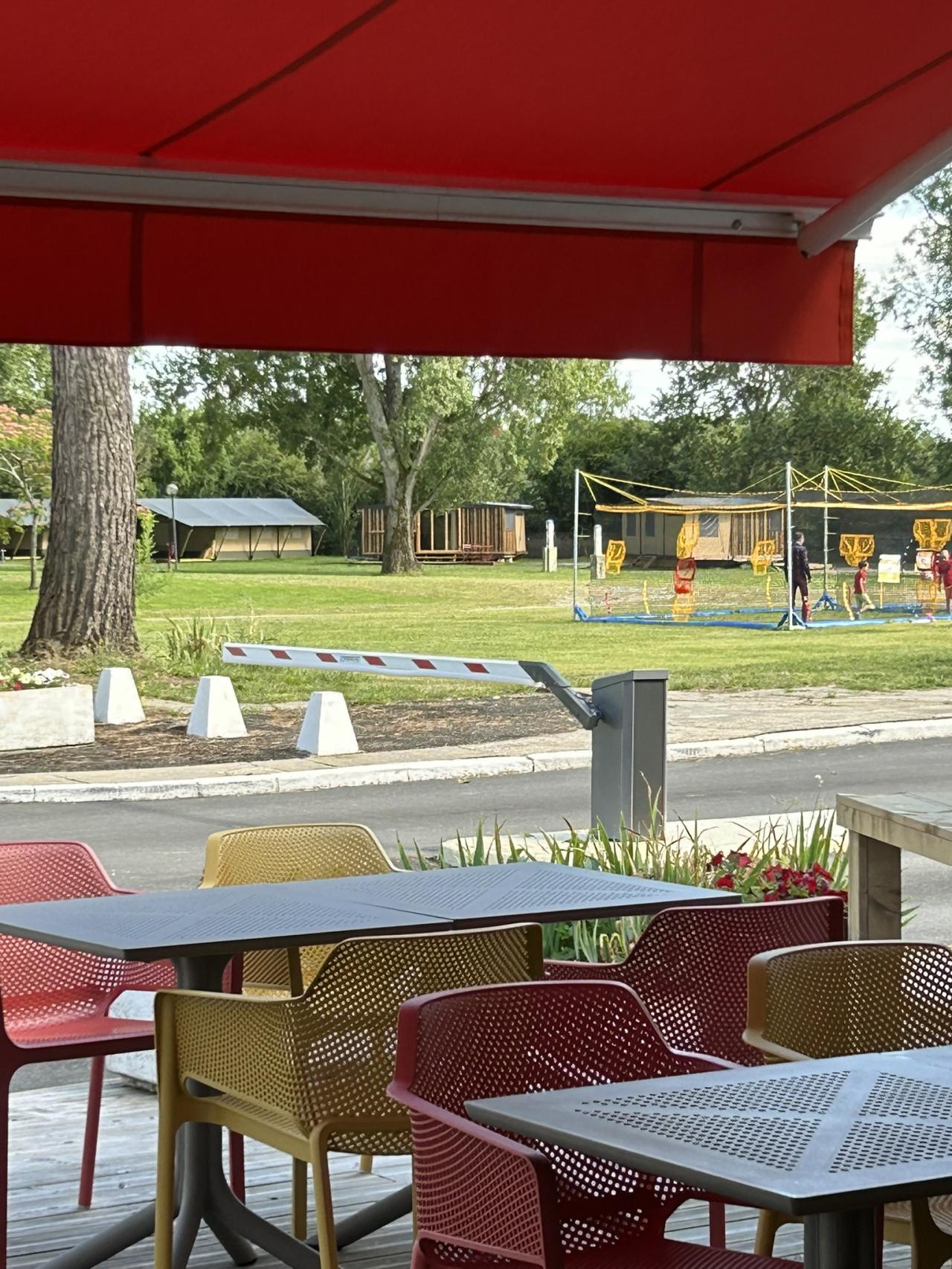Camping Saintes Grandes Rives - Cafétéria