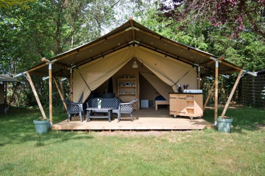 Camping Saintes Grandes Rives- safari Lodge